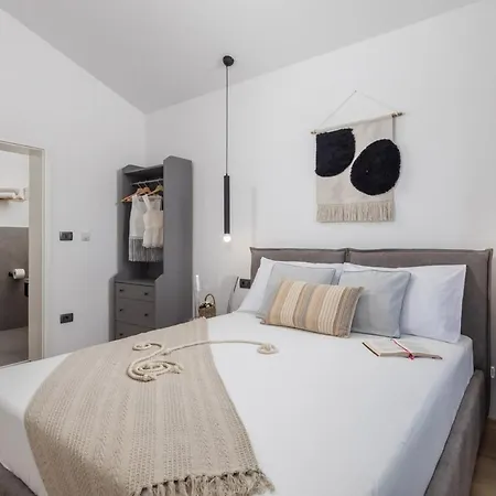 Mantis By Briskva Βίλα Martina