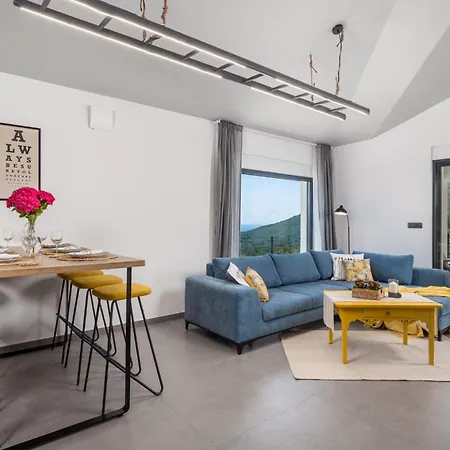 Mantis By Briskva Βίλα *