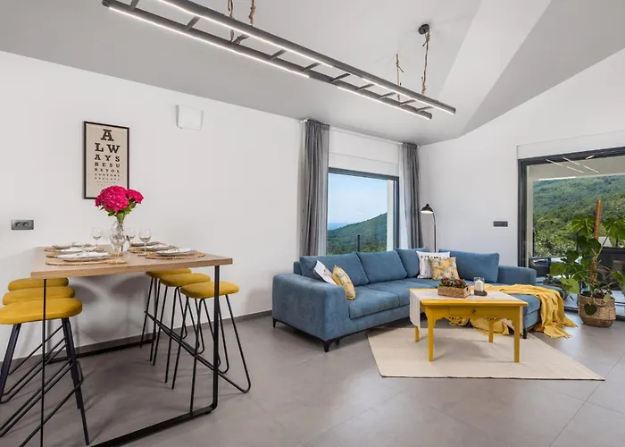 Mantis By Briskva Βίλα *