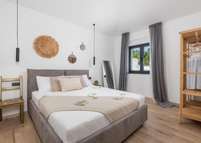 Mantis By Briskva Martina