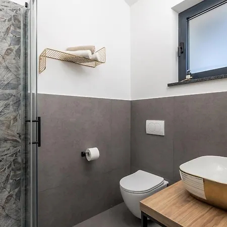 Mantis By Briskva Martina