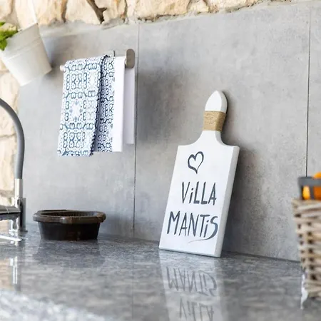 Villa Mantis By Briskva Martina