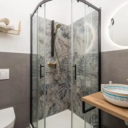 Mantis By Briskva * Martina