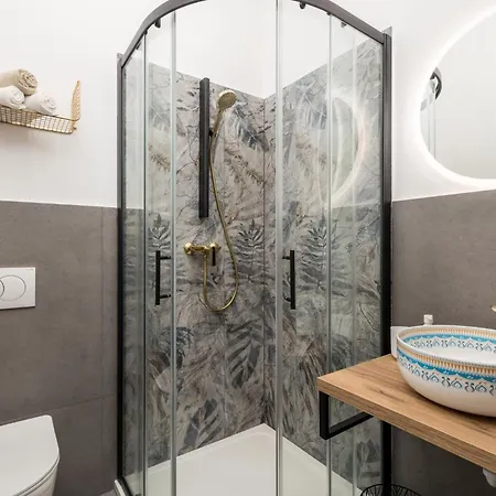 Mantis By Briskva * Martina