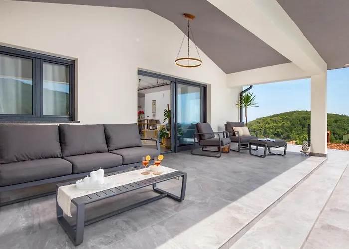 Вилла Mantis By Briskva *